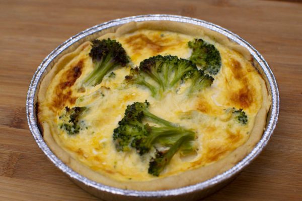 Mature Cheddar & Broccoli Quiche (v)