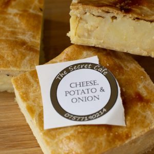 Cheese, Potato & Onion Slices (v)